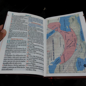 Bíblia Sagrada Letra Jumbo – Edição Premium com Harpa e Corinhos